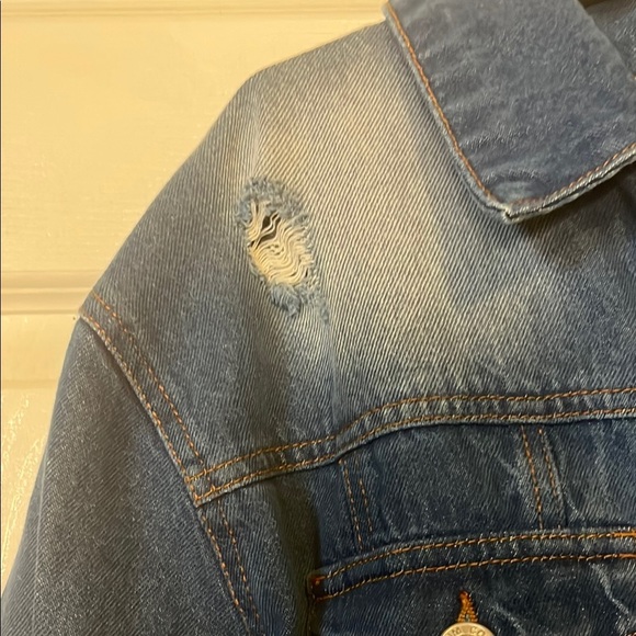 Classic Blue Denim Jacket with Distressed Look - Picture 3 of 5